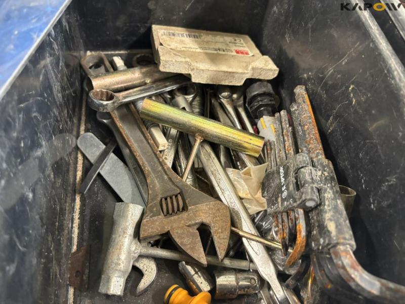 Various tools and straps 12