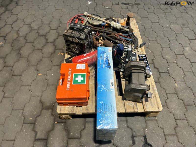 Various tools - 2 pallets. 19