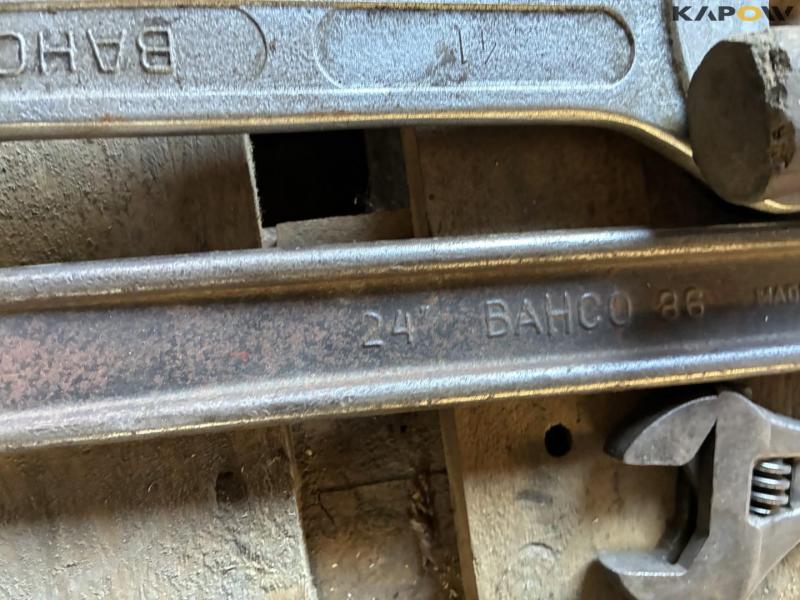 Miscellaneous tools 13