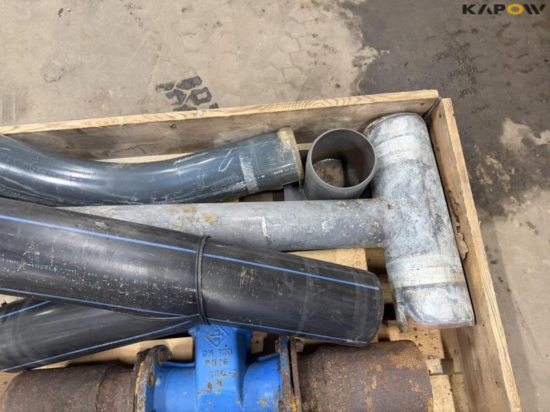 Various water pipes and taps 10