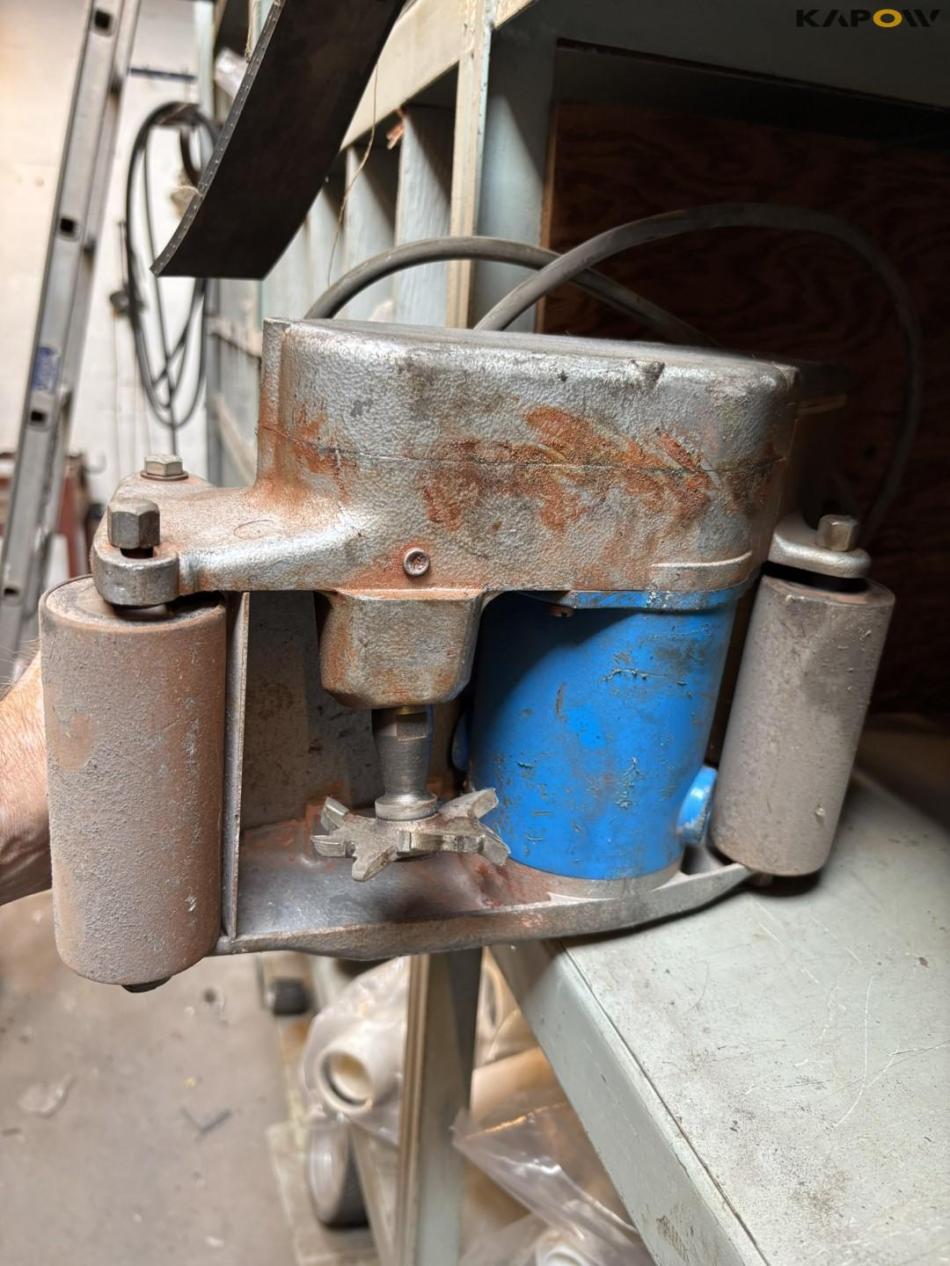 Miscellaneous plumbing parts 53