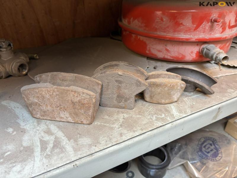 Miscellaneous plumbing parts 66