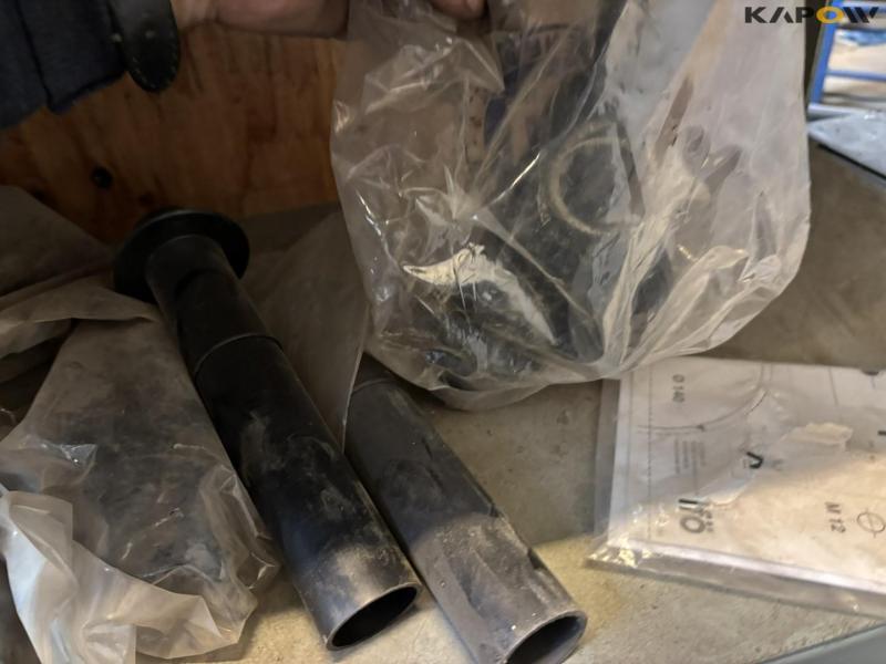 Miscellaneous plumbing parts 90