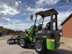 DK-TEC MATZM906 mini loader with accessories 7