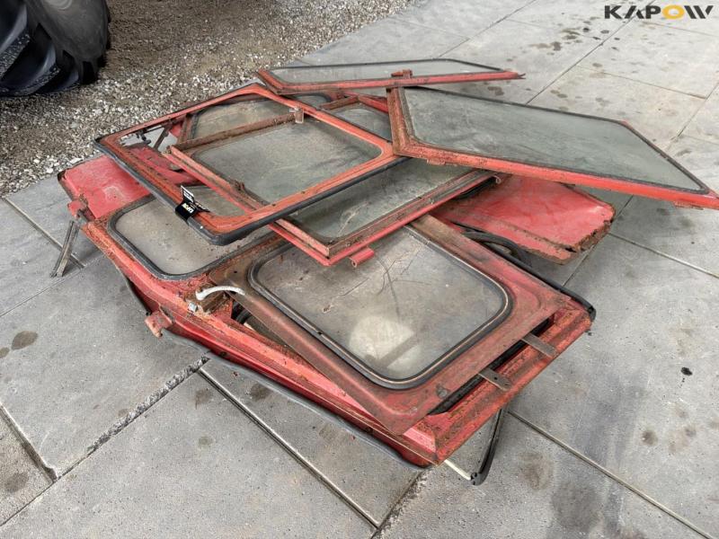 Doors and windows for Massey Ferguson 9