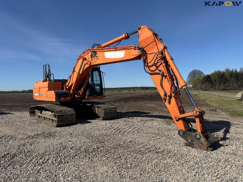 Doosan DX 225LC excavator 3