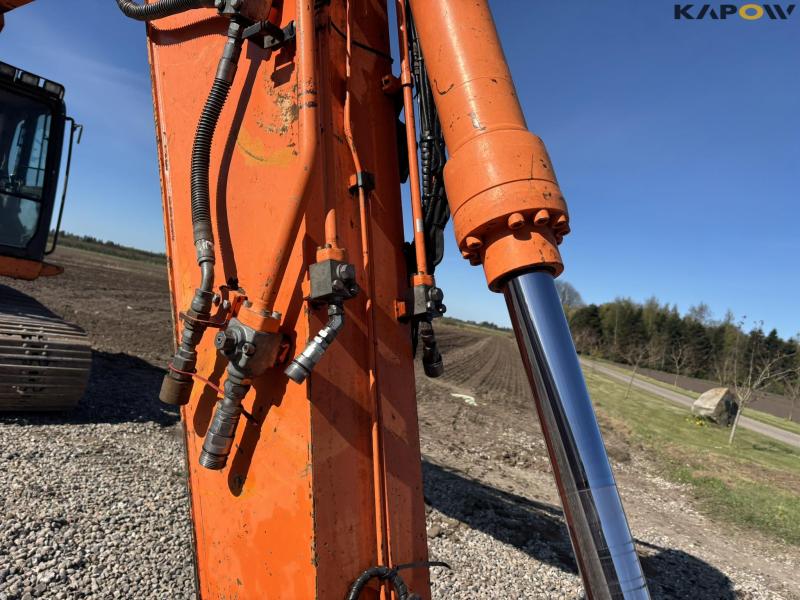Doosan DX 225LC excavator 16