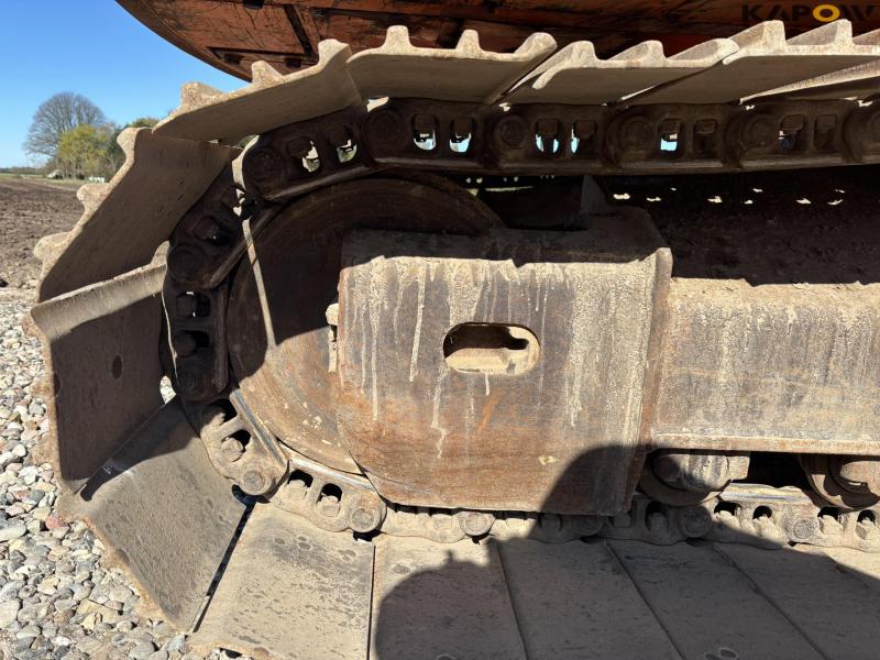 Doosan DX 225LC excavator 36