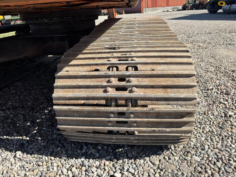 Doosan DX 225LC excavator 42