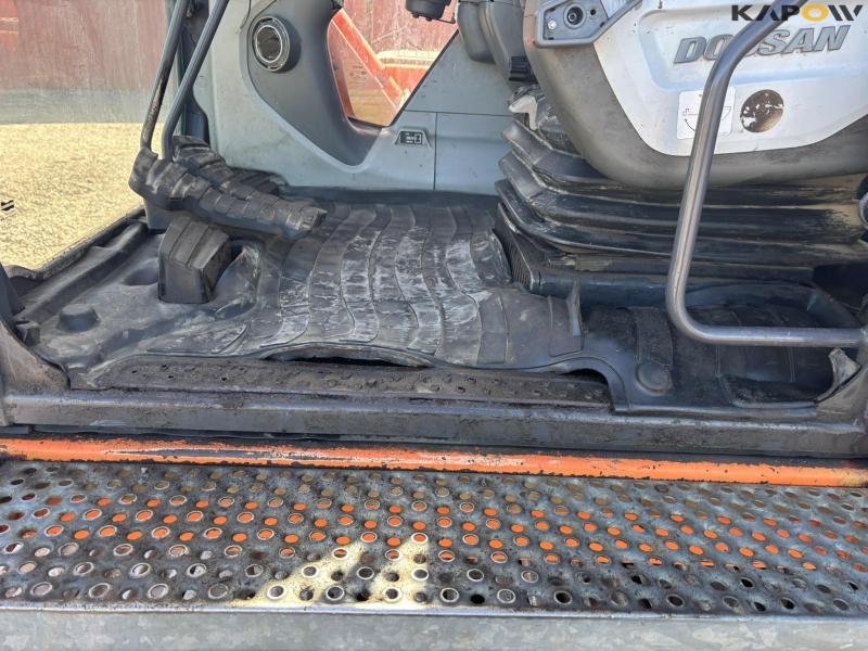 Doosan DX 225LC excavator 73
