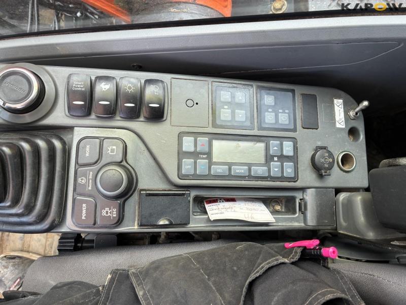 Doosan DX140LCR-5 excavator 70