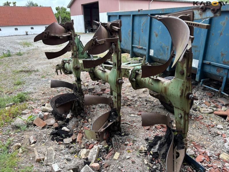 Dowdeswell DP7 reversible plough 3 furrow 6