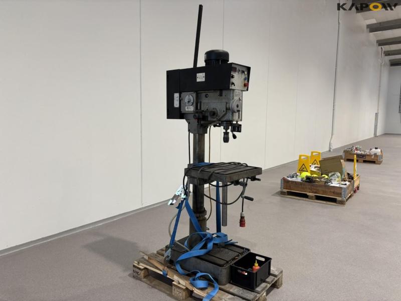 DP 925 GAD pillar drilling machine 3