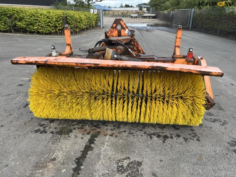 Rotating broom 2