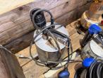 Submersible pump and drain pump 14