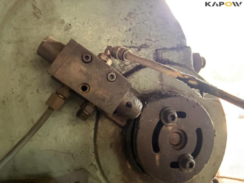 Eccentric press new-2 with corner notch 16