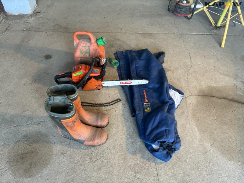 ECHO CS3500 chainsaw with equipment 2