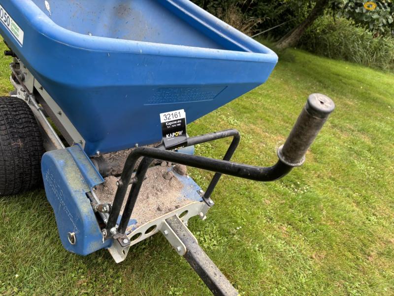 ECOLAWN ECO 50 topdresser/sand spreader 13