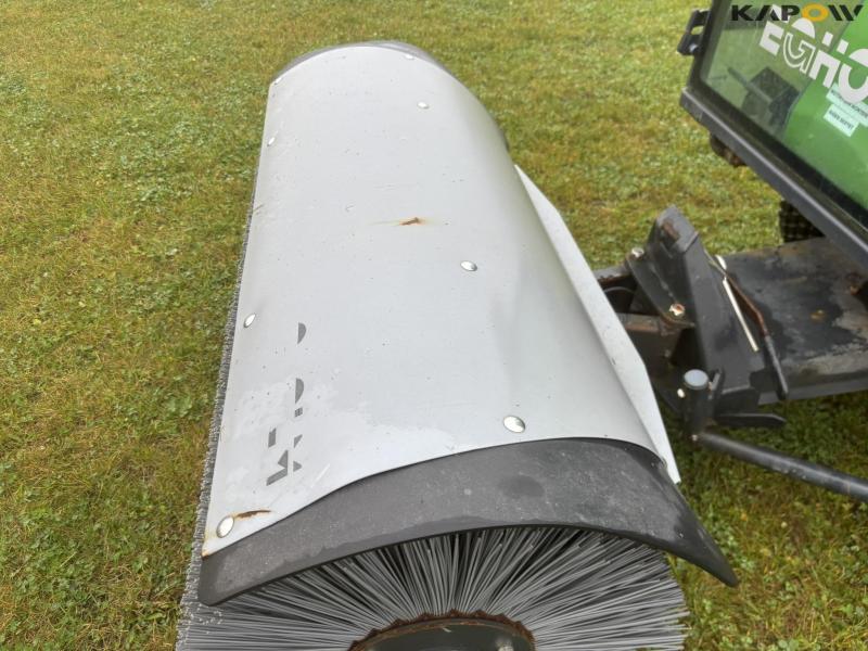Egholm City Ranger 2200 with broom and salt spreader 11