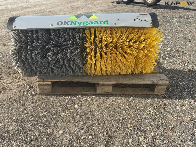 Egholm hydraulic broom 4