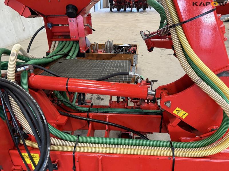 Eimböck 8 row corn cleaner with seed equipment 11