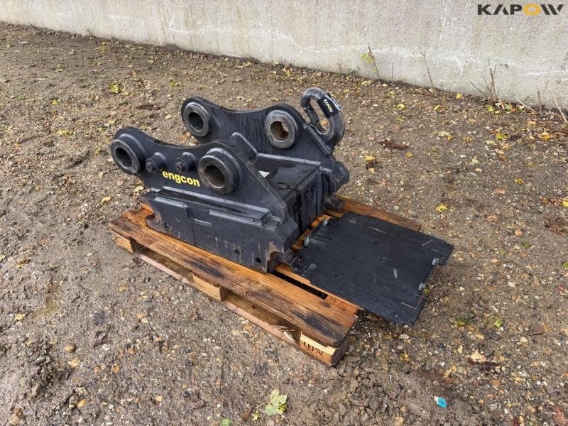 Engcon RF S80-CAT quick hitch 1