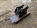 Engcon RF S80-CAT quick hitch 7