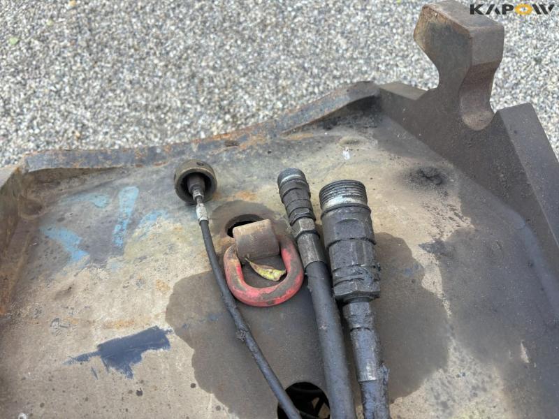 Engcon rotary tilt with CW40 hitch 20