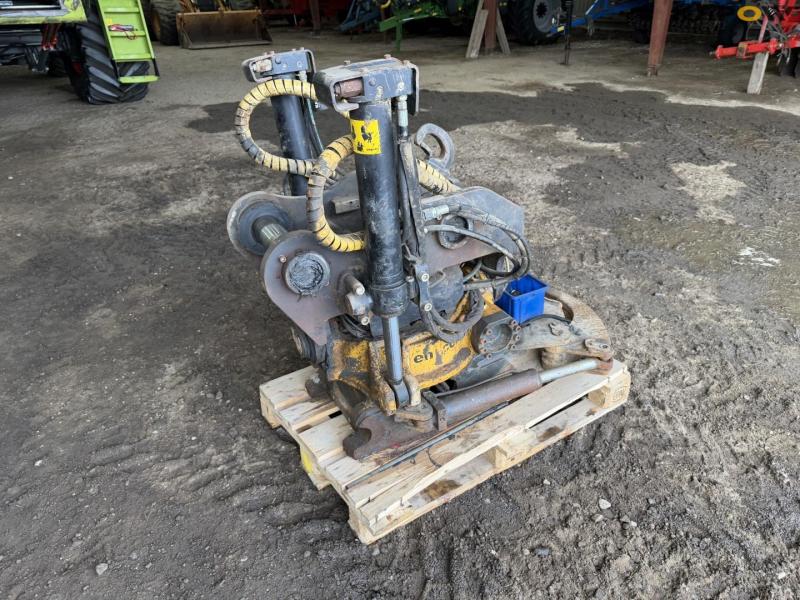 Engcon rotary tilt with S70 hitch 3