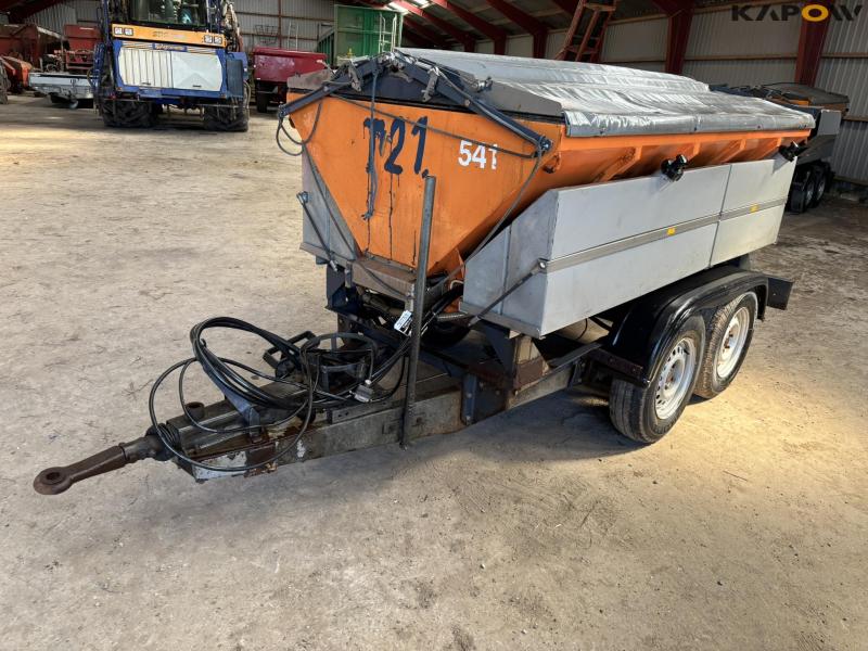 Epoke S2400 HS salt spreader 1