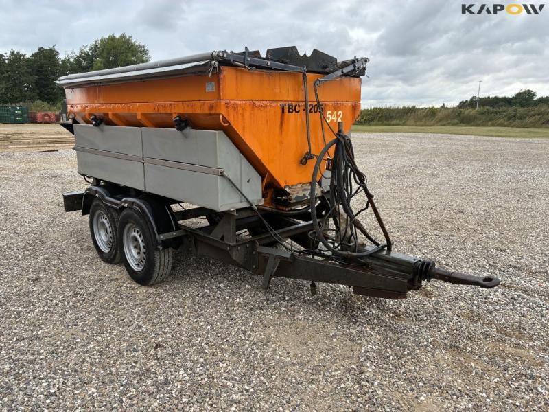 Epoke S2400 HS salt spreader 3