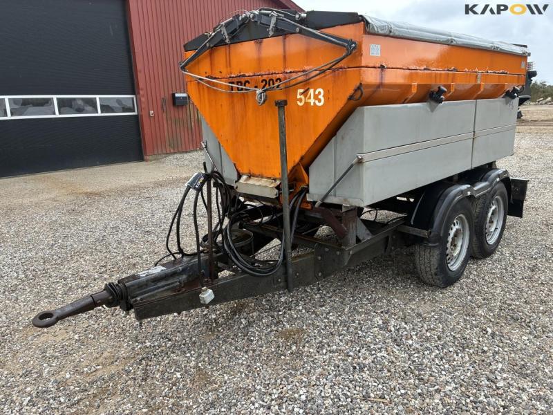 Epoke S2400 HS salt spreader 1