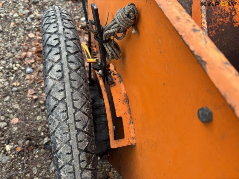 Epoch salt spreader 19