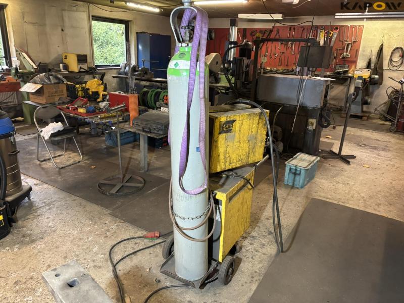 ESAB LAB200/MVC30 Co2 welder 4