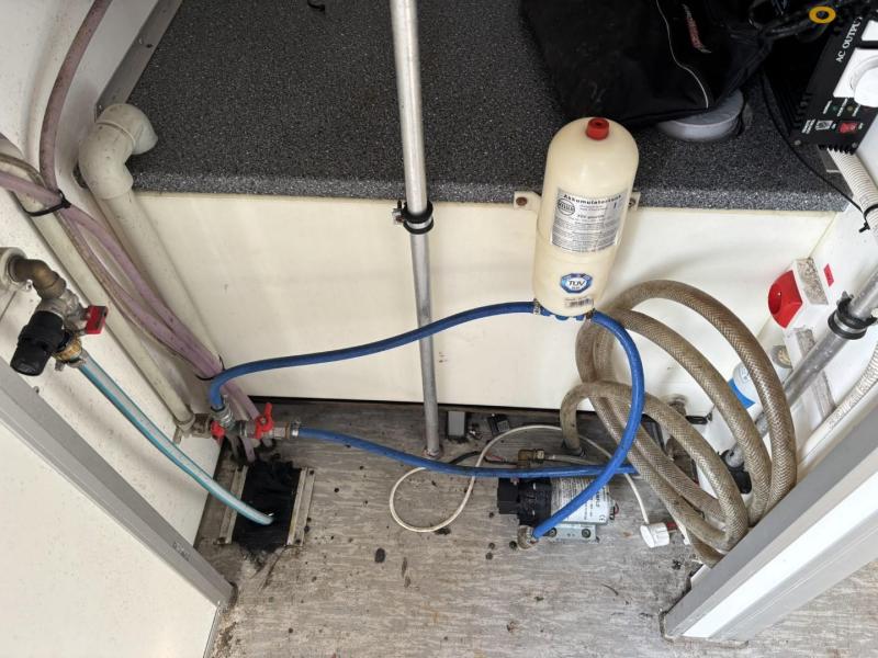 Eurowagon 1438-73 crew wagon 72