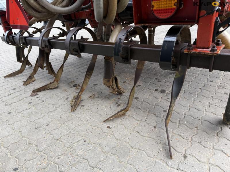 Evers Oldenburger BI-XL780 black soil injector. 24