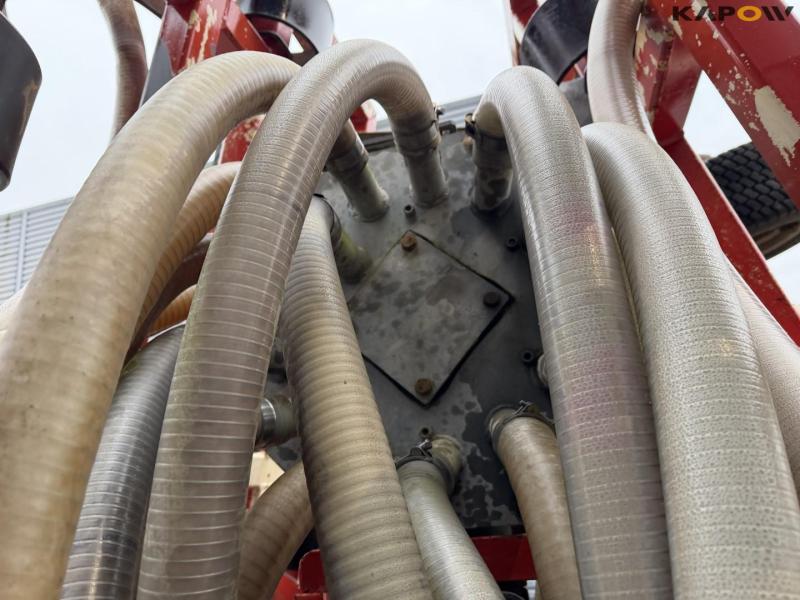 Evers Oldenburger BI-XL780 black soil injector. 35