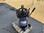 Grease with compressed air pump 4