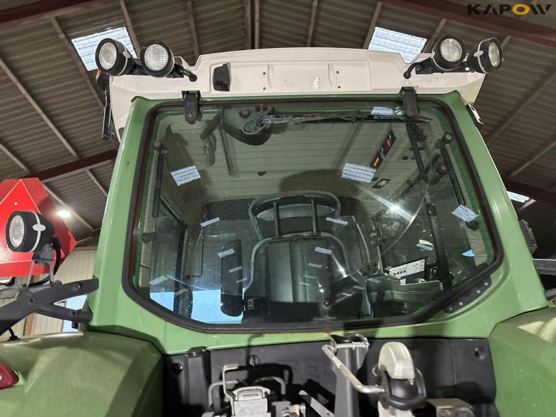Fendt 516 Vario tractor with front loader 43
