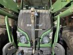 Fendt 516 Vario tractor with front loader 22