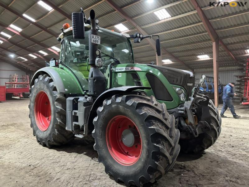 Fendt 720 Vario 4WD tractor 3