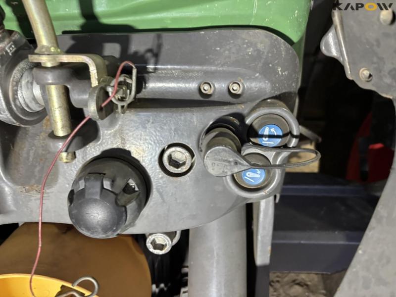 Fendt 724 Vario tractor 12