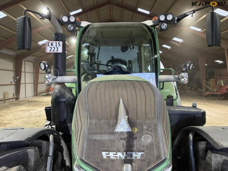 Fendt 724 Vario tractor 15