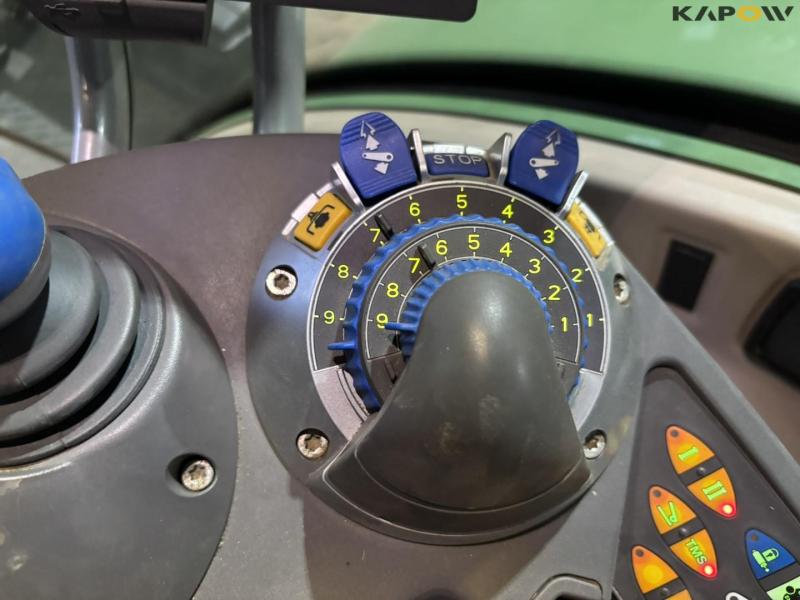 Fendt 724 Vario tractor 59