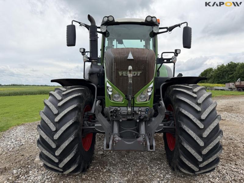 Fendt 828 vario tractor 1