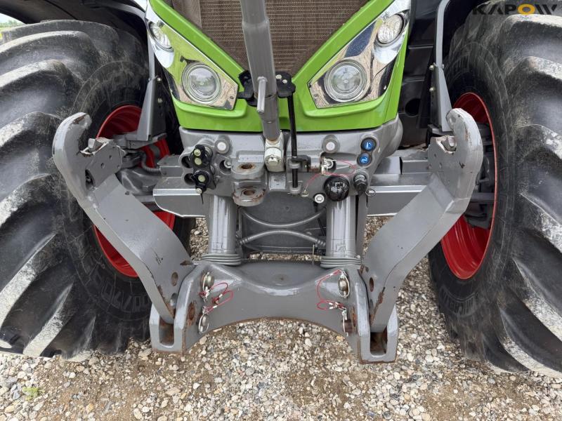 Fendt 828 vario tractor 14
