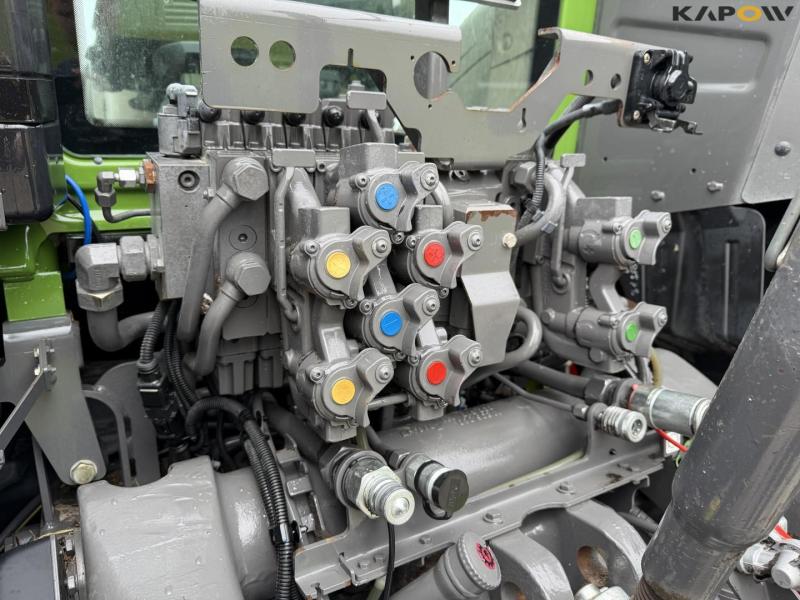 Fendt 828 vario tractor 43