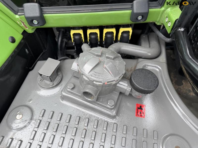 Fendt 828 vario tractor 57