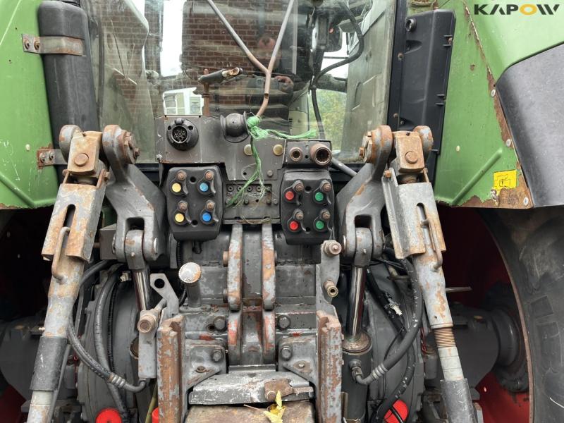 Fendt 926 vario tractor 28
