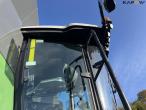 Fendt 9490X combine harvester with 35-foot header 39